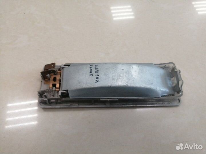 Плафон подсветки салона Ford Mondeo 2000