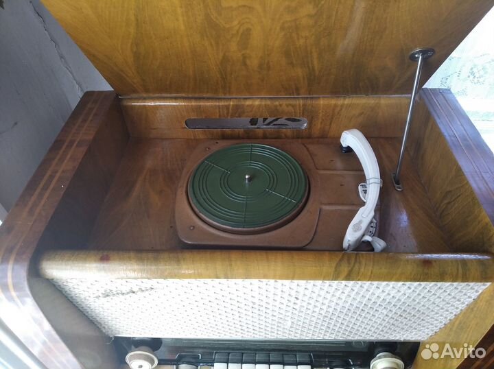 Ламповая радиола Волга