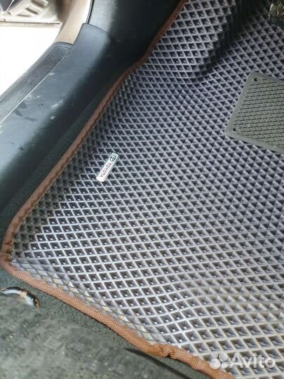 Коврики эва eva 3d с бортами тойота Авенсис и др