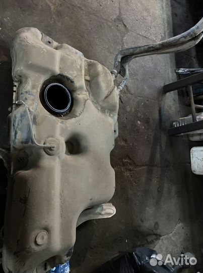 Бак бензиновый