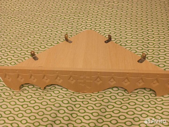 Угловая полка для икон