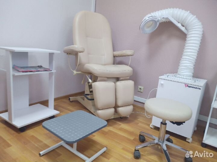 Мебель для салона красоты бу