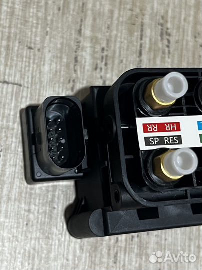 Блок клапанов Mercedes-Benz E-class W212