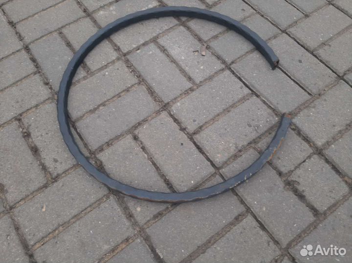 Уникальная декорация разомкнутое кольцо