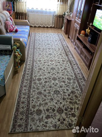 Палас 4.5м * 1.5 м (в хорошем состоянии )