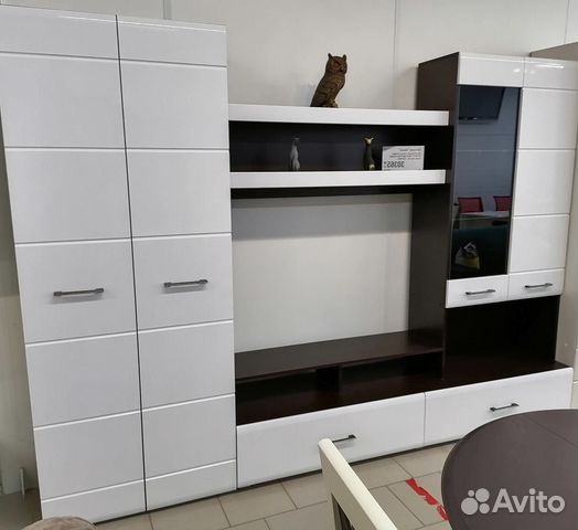 Тумба под тв Гостиная беоый глянец