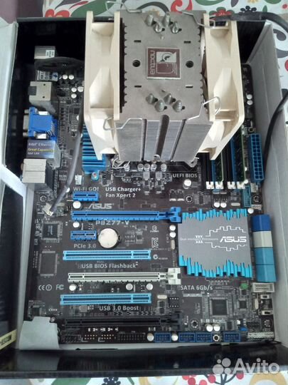 Материнская плата с процессором памятью и кулером