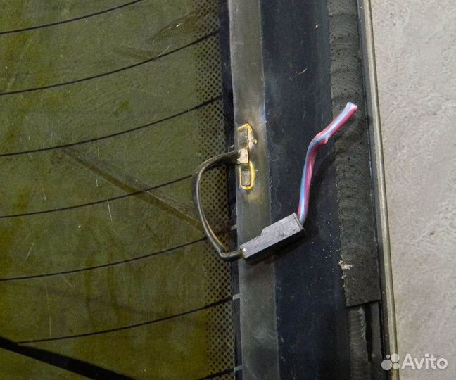 Стекло заднее Ford Mondeo 2 седан