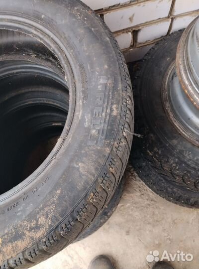 Pirelli Winter 210 SnowControl Serie II 195/65 R15