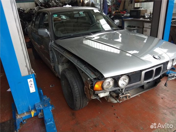 Разбор на запчасти BMW 5 E34