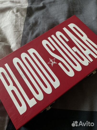 Палетка теней jeffree star