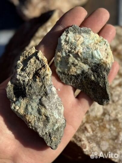 Апатит, пирит