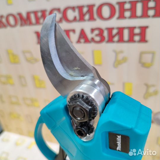 Секатор аккумуляторный Makita (новый)