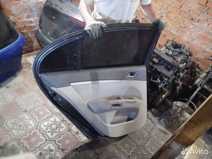 Дверь задняя левая Geely Emgrand EC7