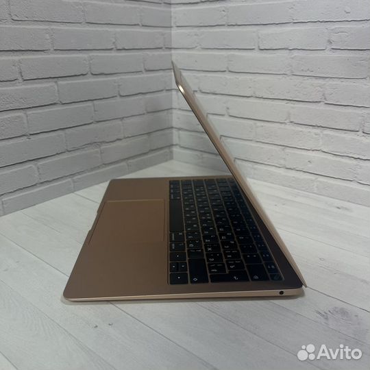 Apple Macbook air 13 2019 retina