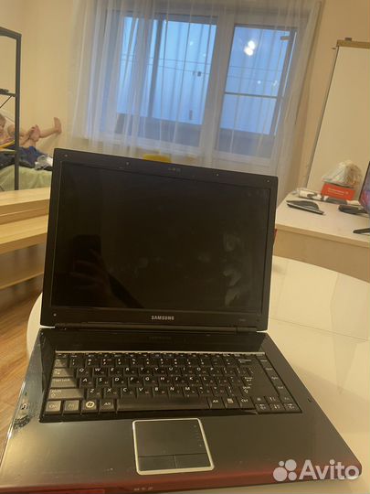 Ноутбук samsung r560