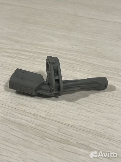 Датчик абс задний правый VW Passat cc