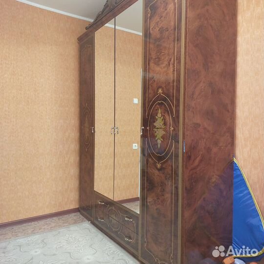 Спальный гарнитур бу
