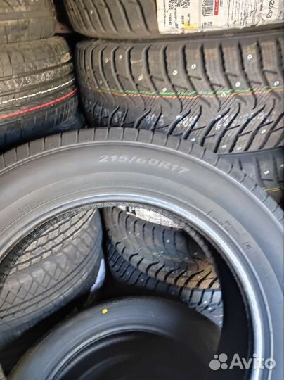 Nexen N'Fera RU5 SUV 215/60 R17