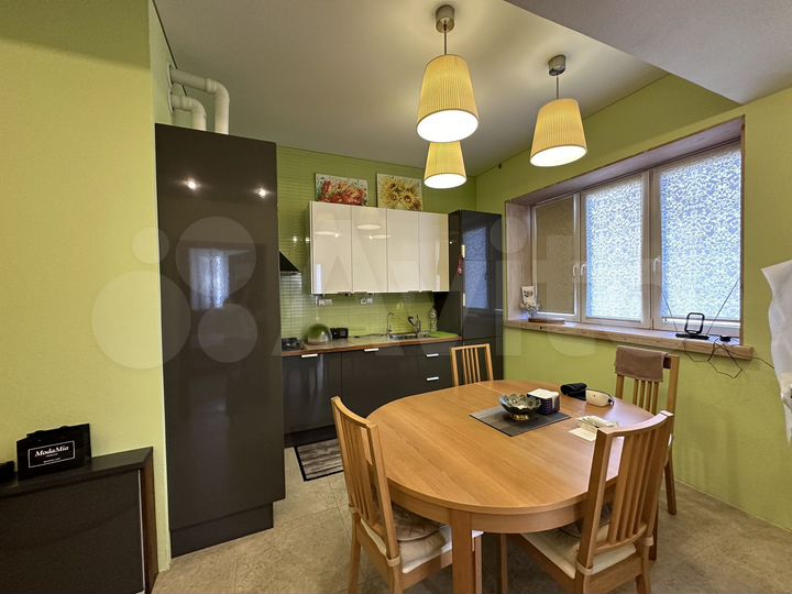 4-к. квартира, 96 м², 1/6 эт.