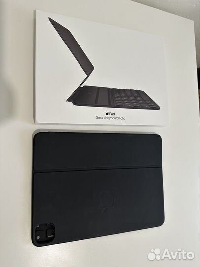 Чехол с клавиатурой iPad