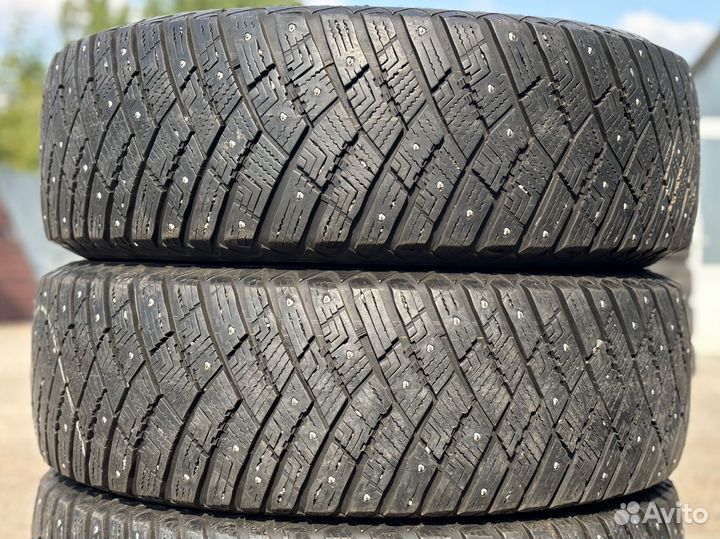 Goodyear UltraGrip Ice Arctic SUV 235/65 R17