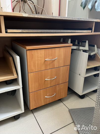 Тумбочка офисная