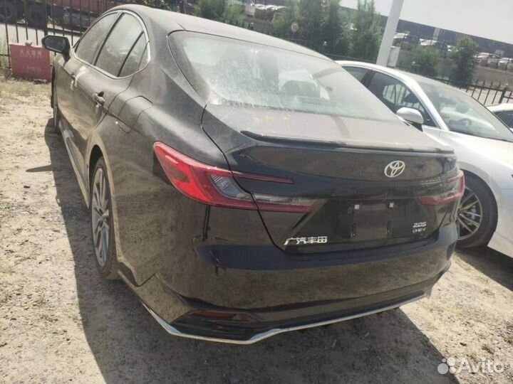 Toyota Camry 2.0 CVT, 2024