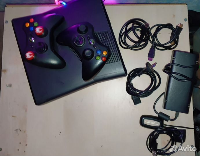 Xbox 360 Slim freeboot прошитый
