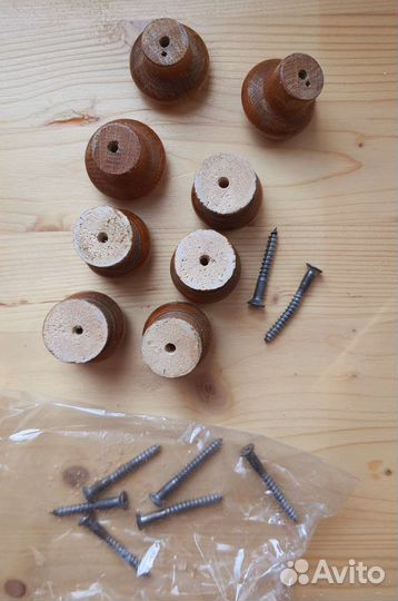 Мебельные ручки. дуб