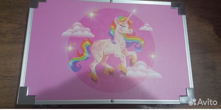 Набор цветных карандашей