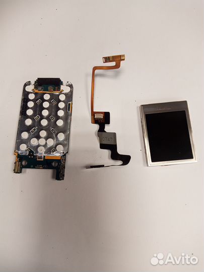 Комплектующие от телефона sony ericsson w300i