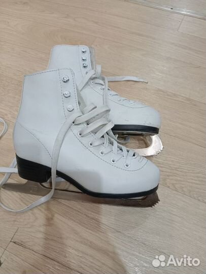Продам коньки, фигурные. Размер 36