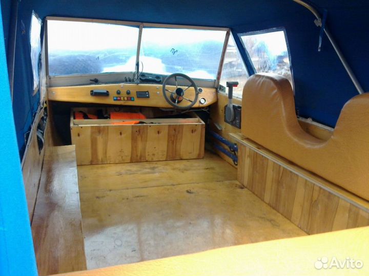 Рундуки и полки в катер