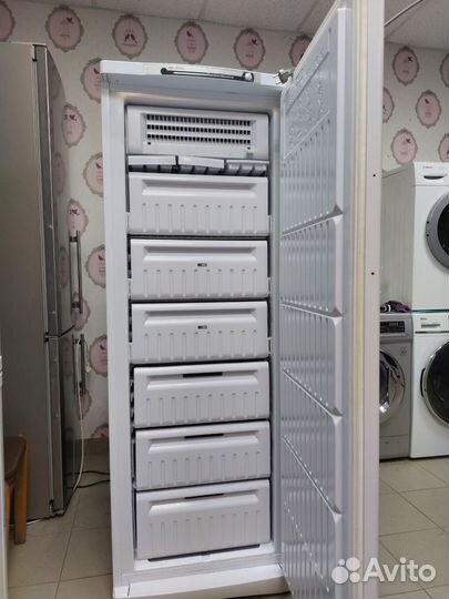 Холодильник.Морозильник Indesit no frost