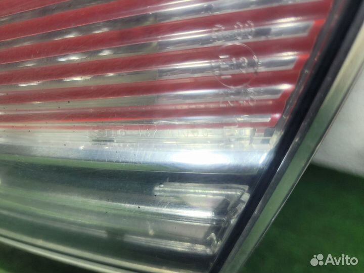 Фонарь внутренний правый Koito на Mazda 6 GH