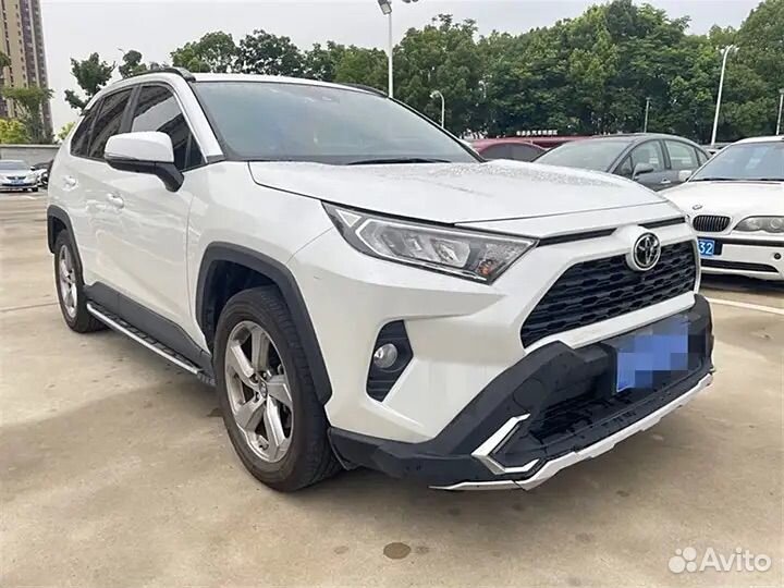 Toyota RAV4 2.0 CVT, 2021, 32 000 км