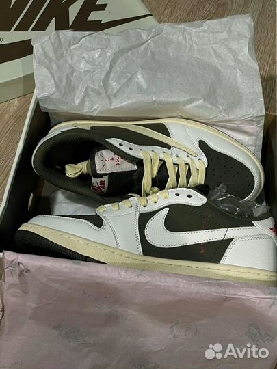 Travis Scott Nike Air Jordan 1 Low Reverse Mocha