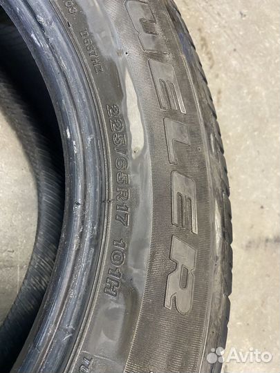 Bridgestone Dueler H/T 687 225/65 R17