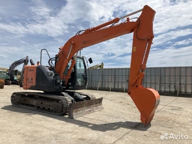 Гусеничный экскаватор Hitachi ZX135US, 2015