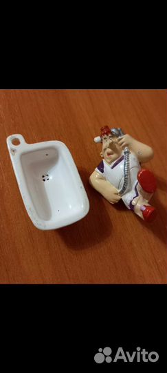 Игрушки из киндера ландрин