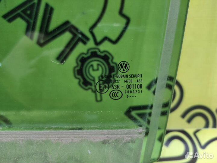 Стекло заднее левое Volkswagen Tiguan 5NZ cczc