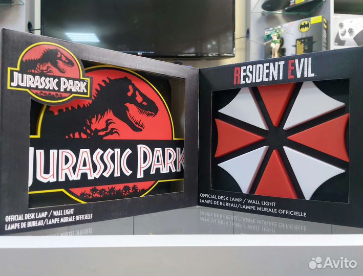 Пазлы, Брелки, Значки и прочая атрибутика