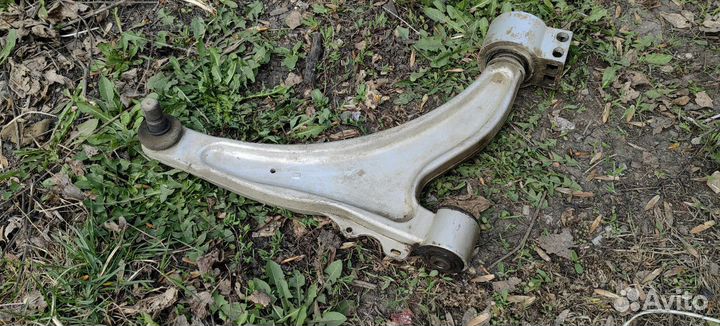 Рычаг правый передней подвески Opel Insignia