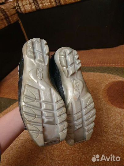 Лыжные ботинки