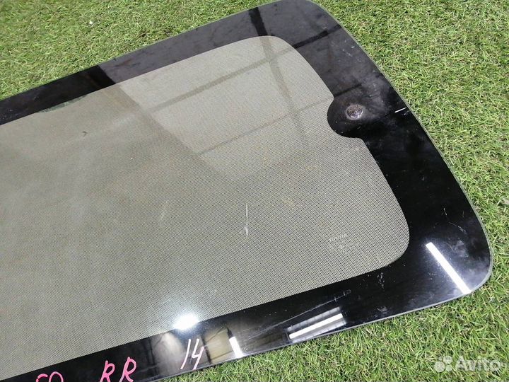 Стекло собачника заднее левое Toyota Town Ace Noah