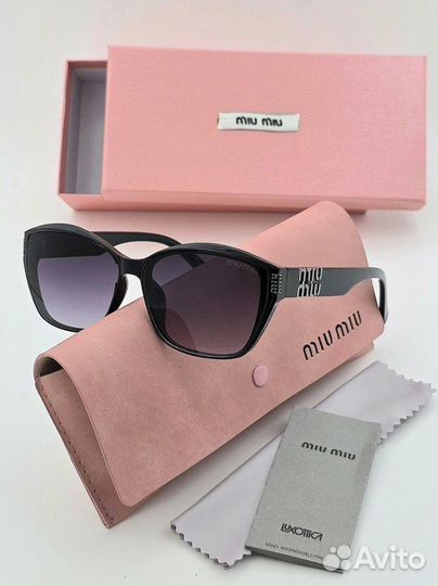 Солнцезащитные очки miu miu
