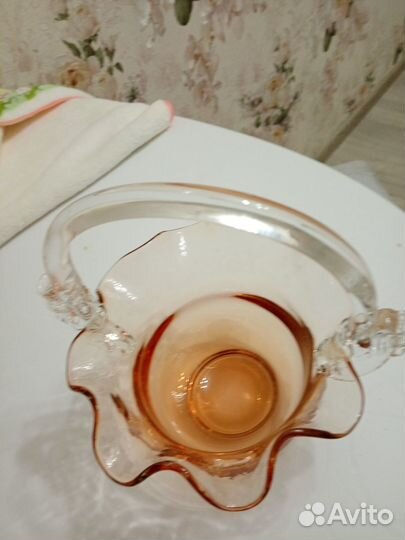 Конфетница из СССР цветное стекло вместим о5 л