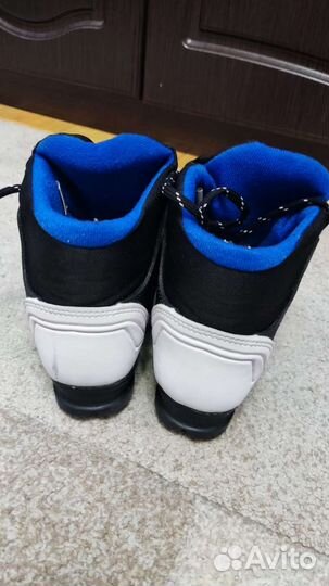 Лыжные ботинки детские 34 размер