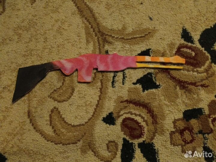 Продаю пистолет,нож стилет складной и драбовик